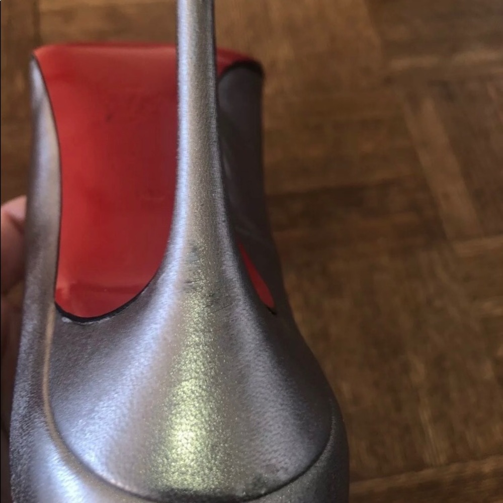Christian Louboutin Silver Fifi Pumps 40 - Picture 4 of 12